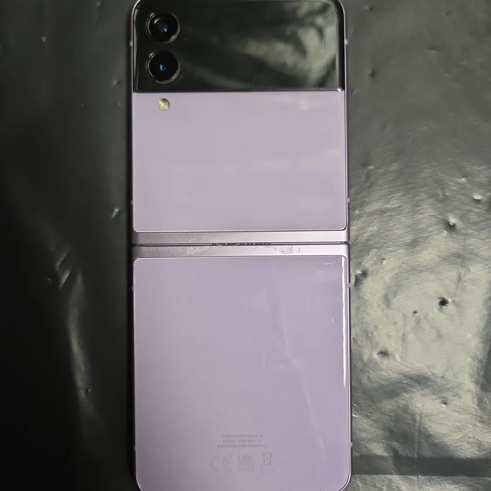 BOXED SAMSUNG GALAXY Z FLIP3