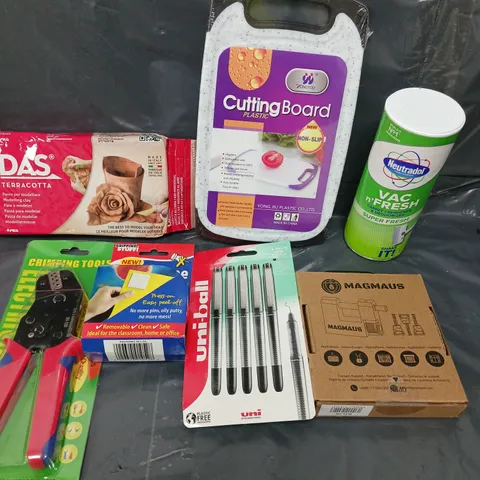 APPROXIMATELY 20 ASSORTED HOUSEHOLD PRODUCTS TO INCLUDE CUTTING BOARD, CRIMPING TOOL, PENS ETC 