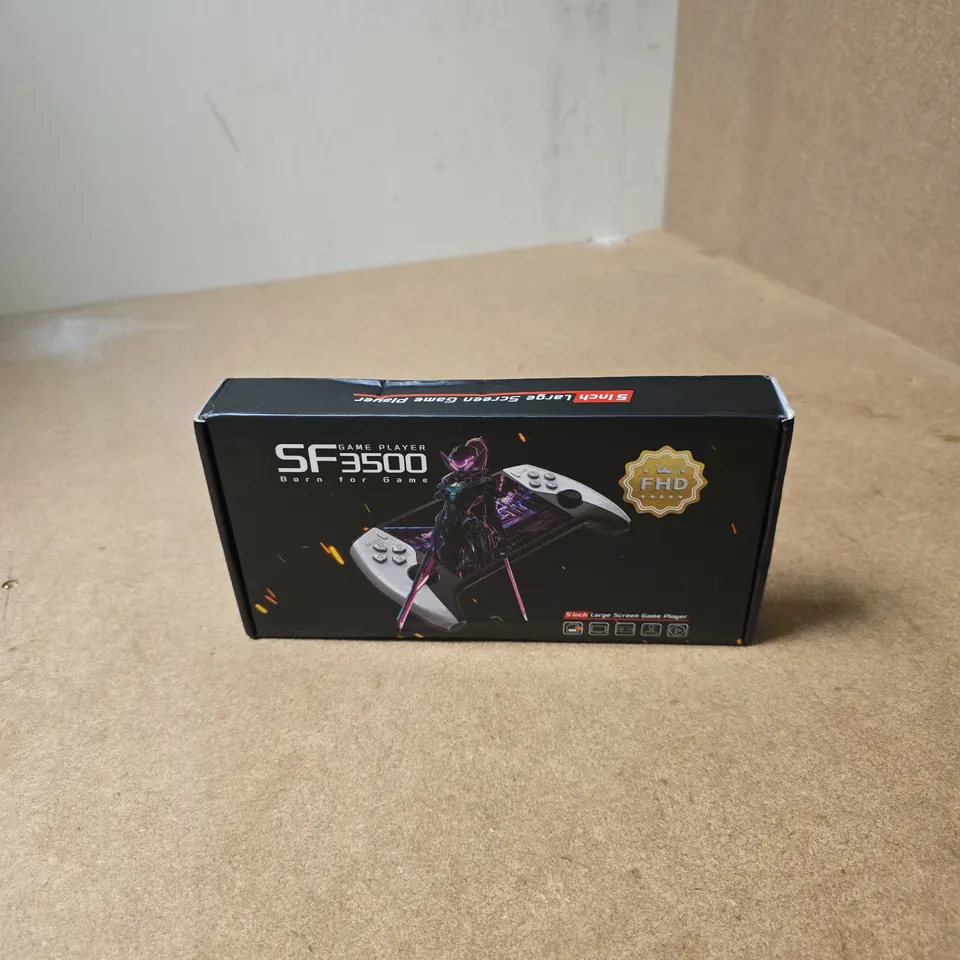 BOX OF APPROXIMATELY 25 ASSORTED TOYS INCLUDING CRYSTAL NIGHT LIGHT AND SF3500 LARGE SCREEN PLAYER 