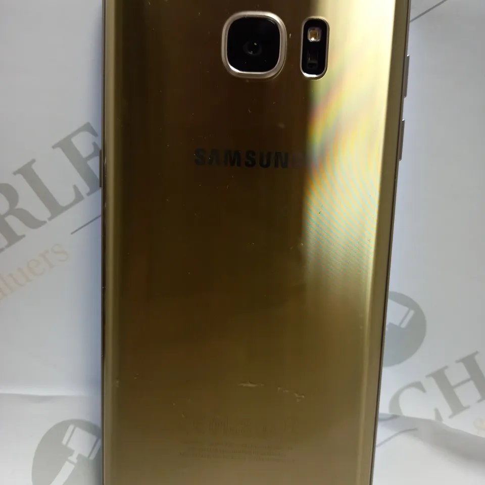 SAMSUNG GALAXY S7 EDGE MOBILE PHONE IN GOLD