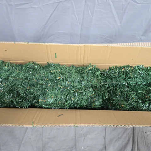 ARTIFICIAL GREEN GARLAND – BOXED