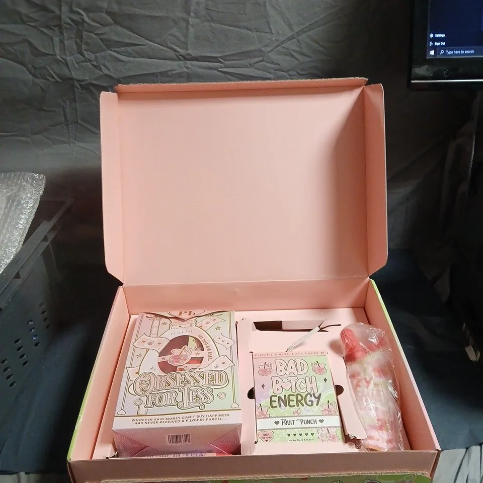 P. LOUISE X LACEY SIPPIN' WITH MY BESTIE MAKEUP BOX SET