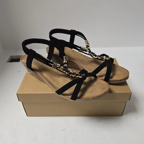 JO & JOE WOMEN'S BLACK MANGO-STYLE WEDGE SANDALS, UK 7