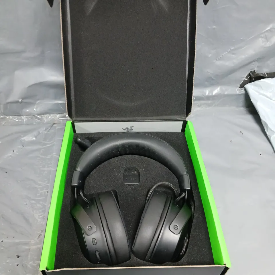 BOXED RAZER KRAKEN V3 PRO HEADPHONES 