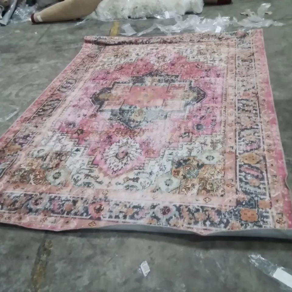 QUALITY DESIGNER AREA RUG - APPROXIMATELY 290X200