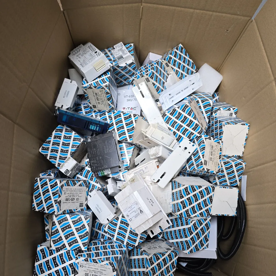 LARGE BOX OF APPROX 30 ASSORTED LED PANEL LIGHTS , CIRCUIT BREAKERS , MOUNTING PATTRESS , ETC 