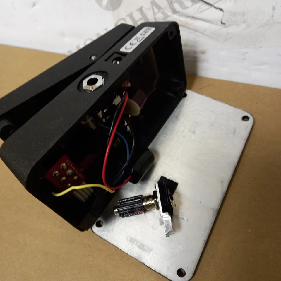 JIM DUNLOP CBM95 CRY BABY MINI WAH
