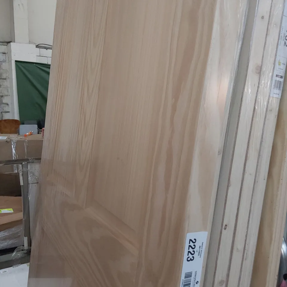 VICTORIA 4 PANEL CLEAR PINE INTERNAL DOOR 2040 × 826mm