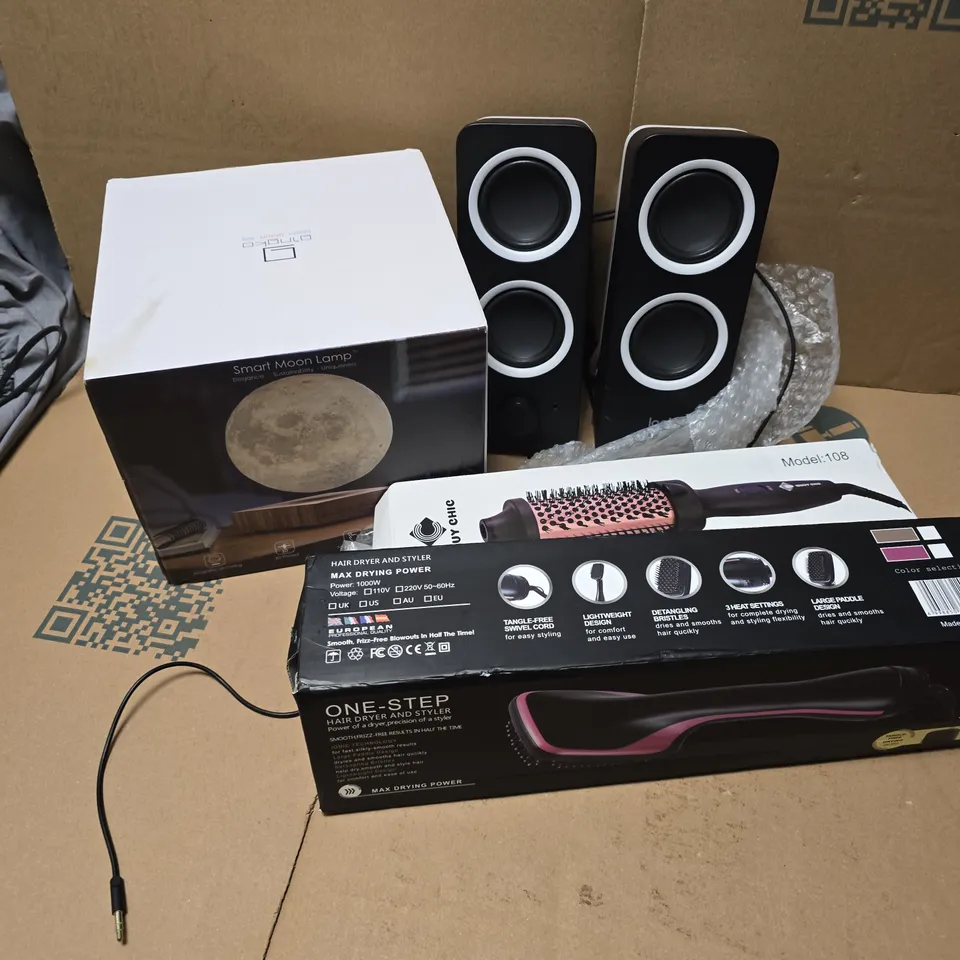 APPROXIMATELY 12 ASSORTED ELECTRICAL ITEMS TO INCLUDE SMART MOON LAMP, ONE -STEP HAIR DRYER & STYLER, LOGI PC SPEAKERS, ETC - COLLECTION ONLY 