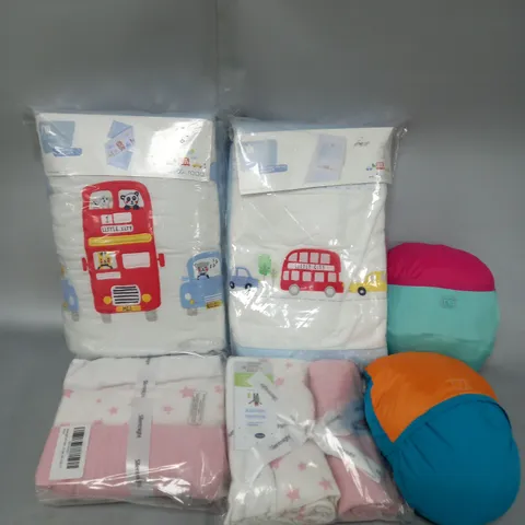 LARGE BOX OF 20 ASSORTED BABY ITEMS TOO INCLUDE BLANKETS , BOTTLE HEADS , CURTAINS