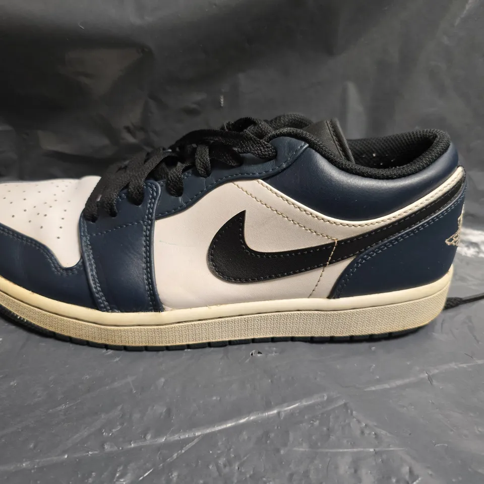 NIKE DUNK LOW SNEAKERS – NAVY/WHITE, UK 9.5 (US 10)