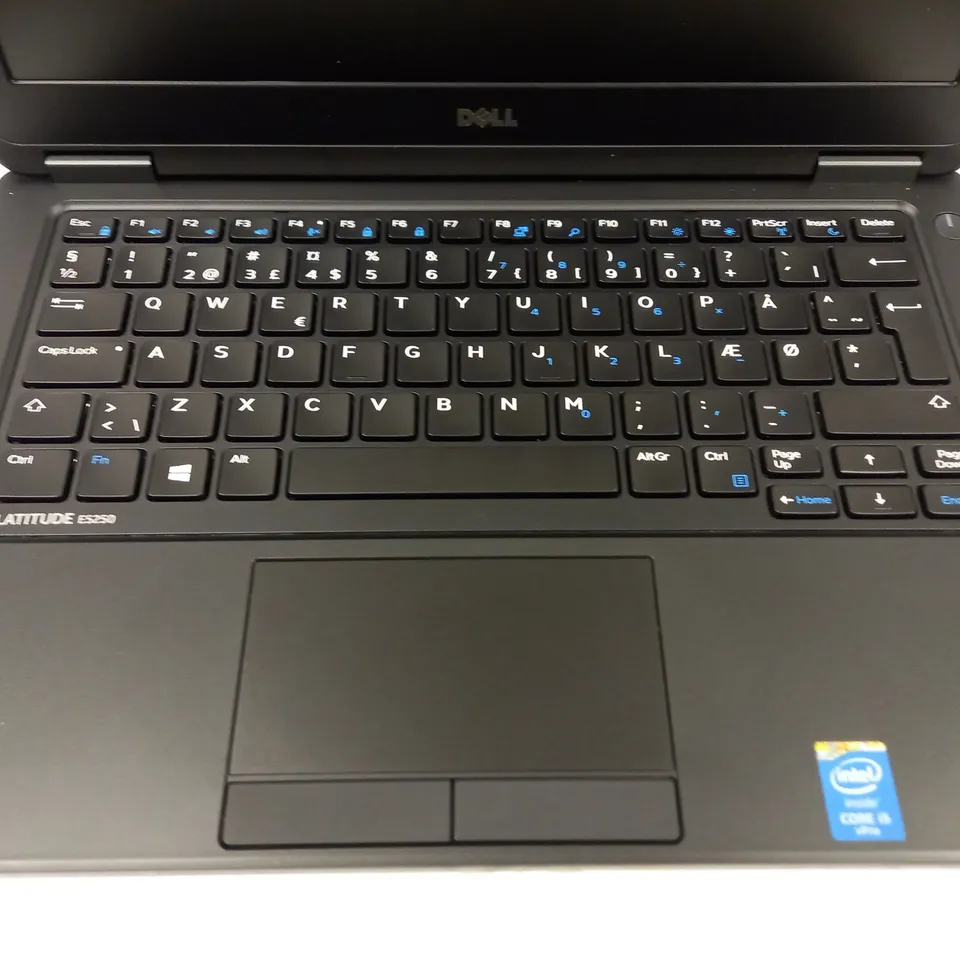 DELL LATITUDE E5250 LAPTOP IN BLACK