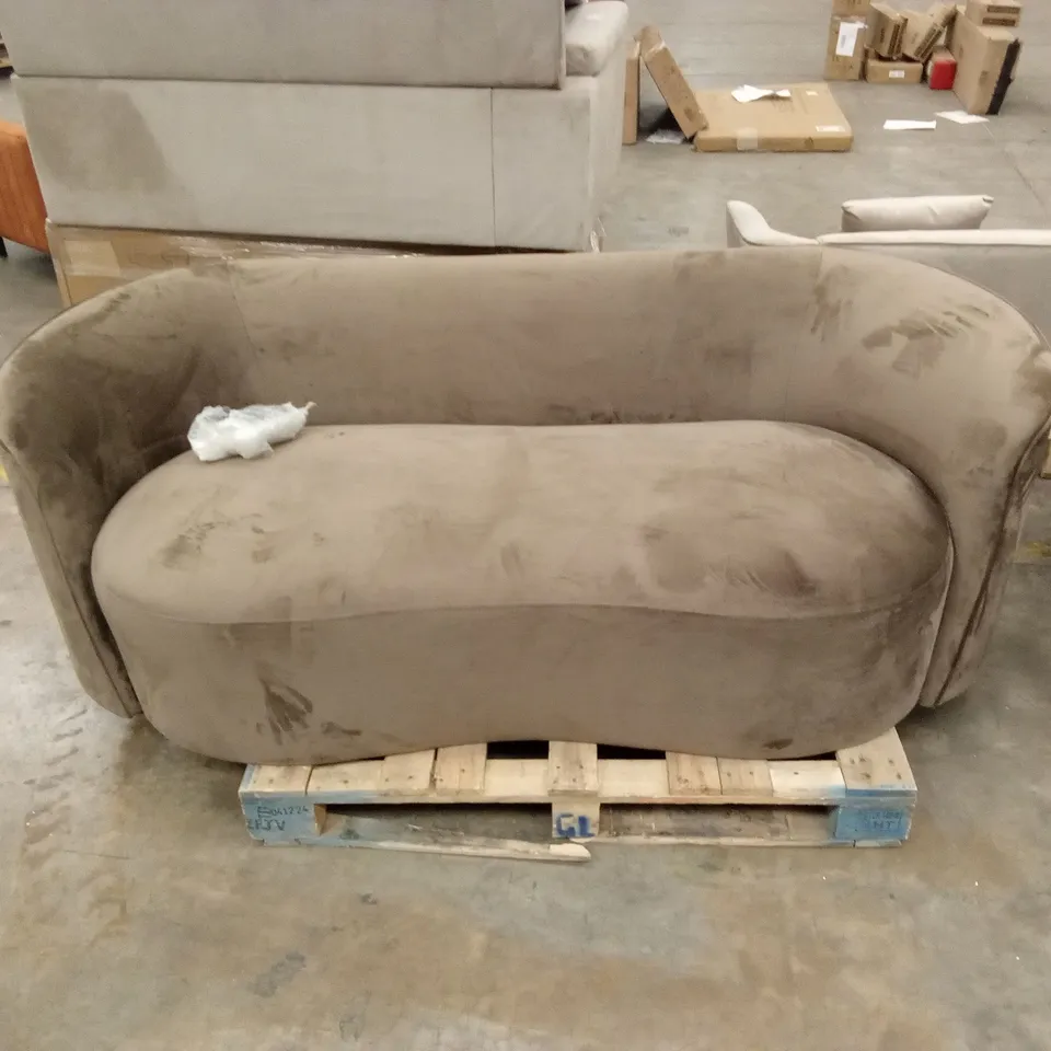 HAYWORTH 3 SEATER VELVET SOFA