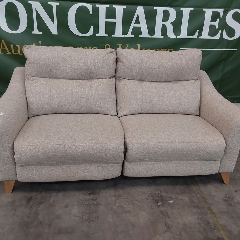 QUALITY BRITISH DESIGNER G PLAN FLAIR POWER RECLINING THREE SEATER SOFA TWO BACK CUSHIONS SYNERGY SAND FABRIC 