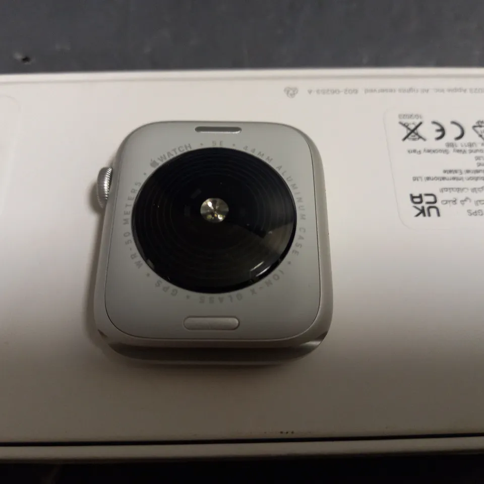 APPLE WATCH SE 44MM 