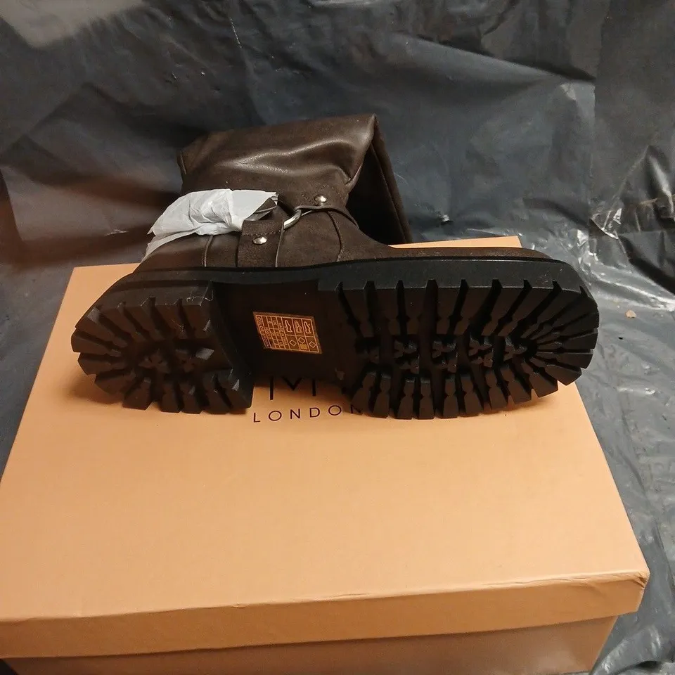 SIMMI LONDON WOMEN'S BROWN LEATHER KNEE-HIGH BOOTS WITH LUG SOLE UK SIZE 4