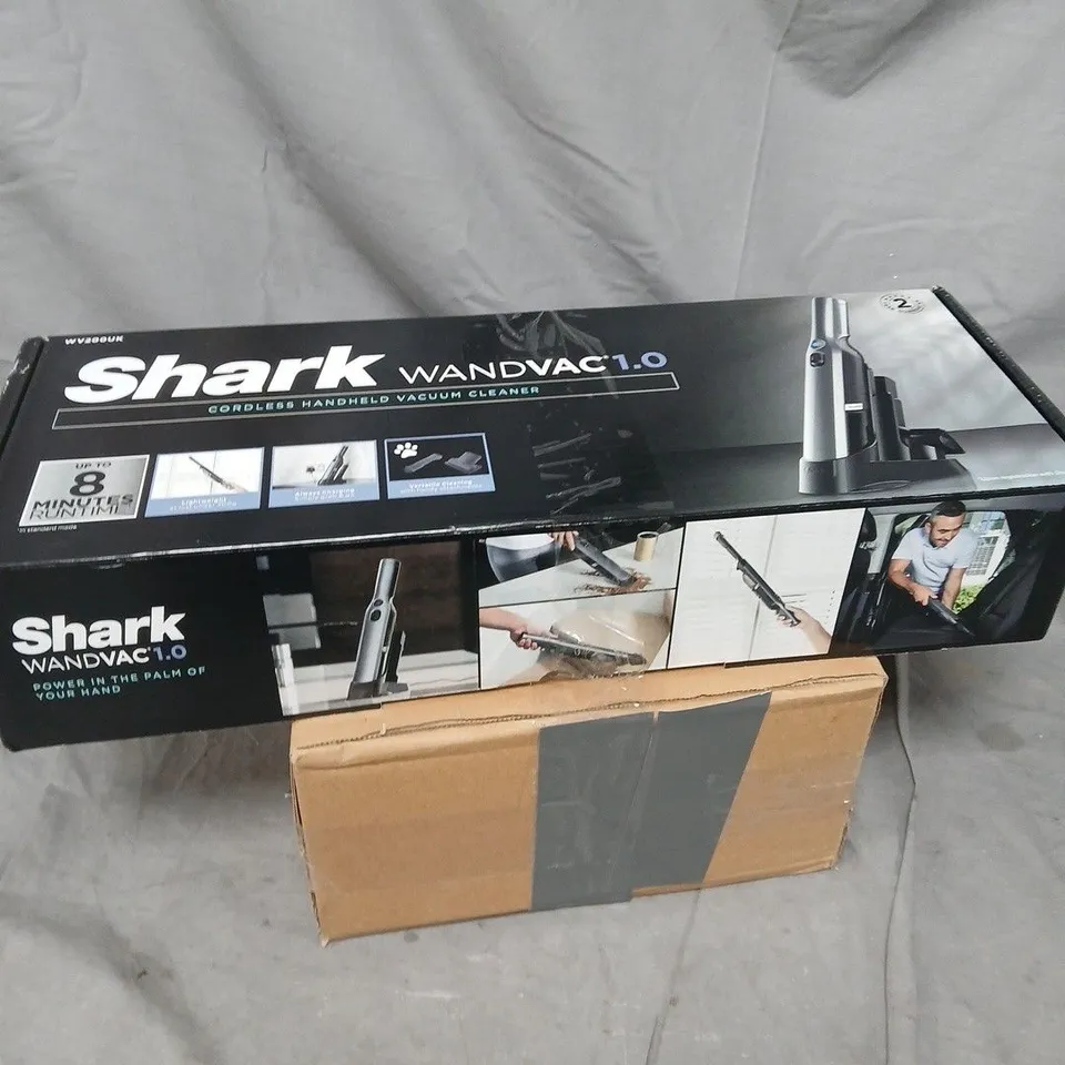 SHARK CORDLESS HANDHELD VACUUM CLEANER