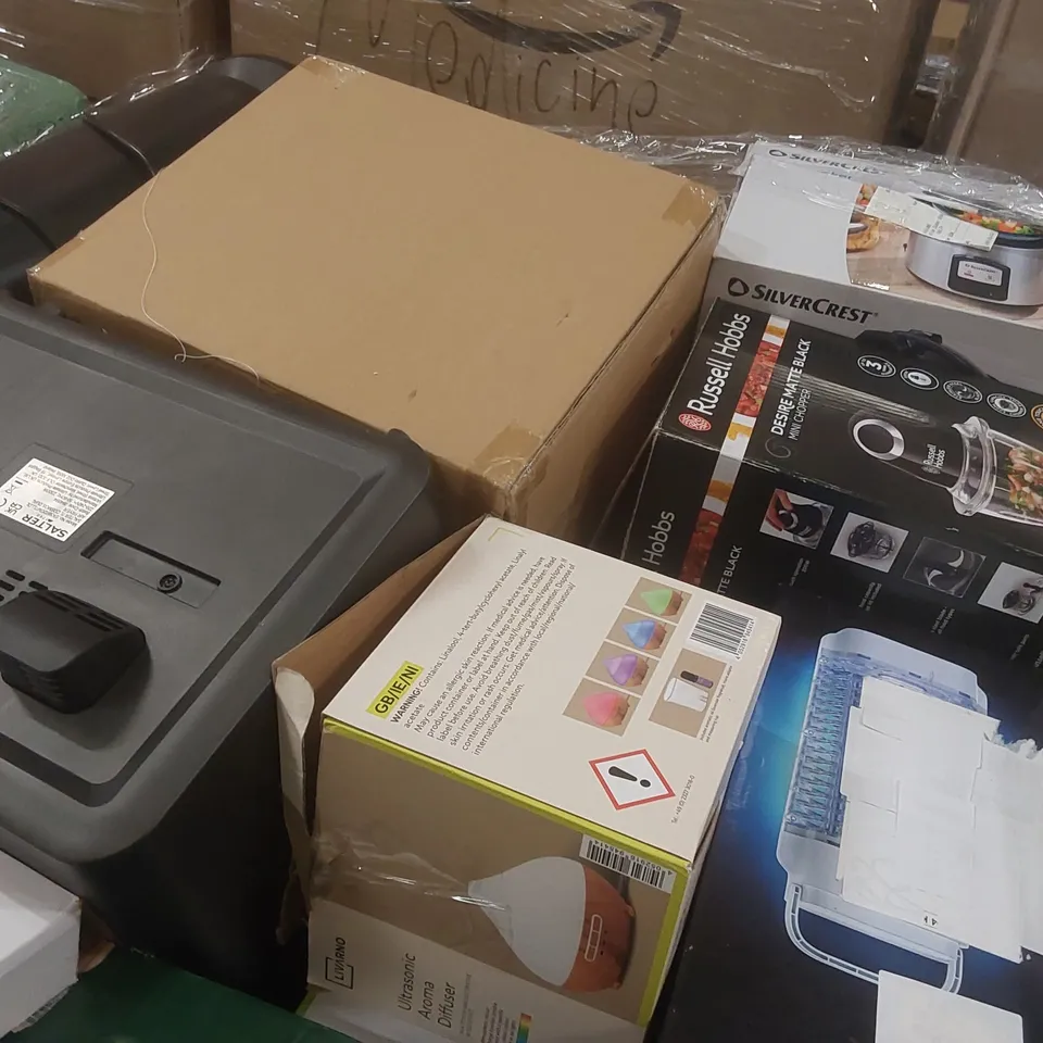 PALLET CONTAINING A VERY LARGE QUANTITY OF ASSORTED ITEMS INCLUDING: AIRFRYER, ULTRASONIC AROMA DIFFUSER, RUSSELL HOBBS MINI CHOPPER ECT