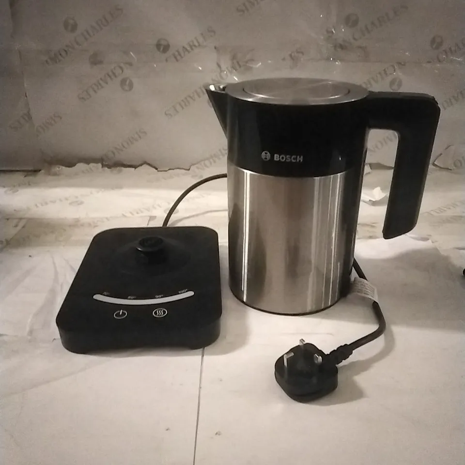 BOXED BOSCH CORDLESS ELECTRIC KETTLE 