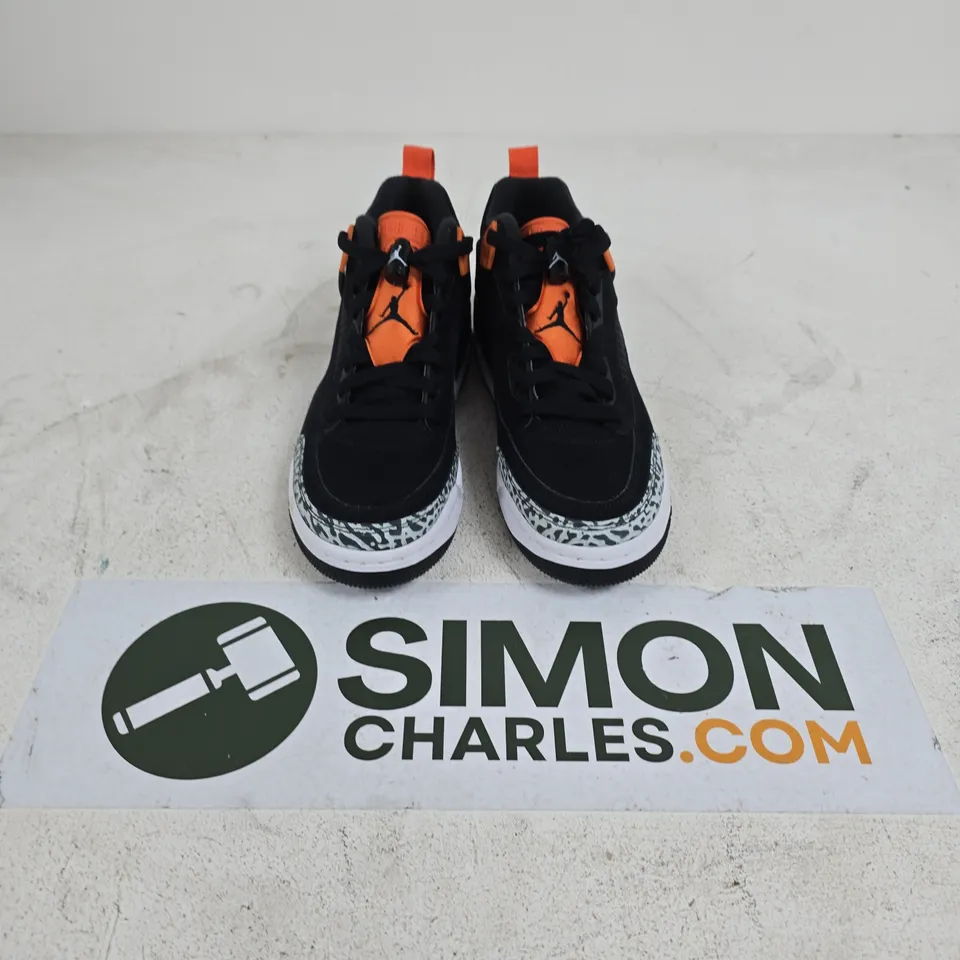UNBOXED PAIR OF JORDAN SPIZIKE LOW TRAINERS IN BLACK/ORANGE - UK 6