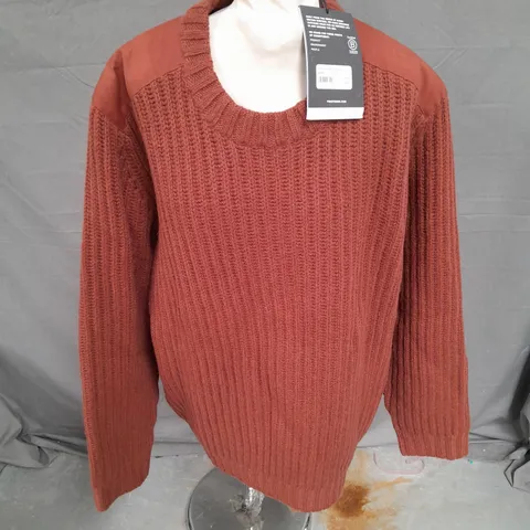 FINISTERRE NEEDUS PATCHED CREW SWEATER IN DARK ROSEWOOD SIZE XL