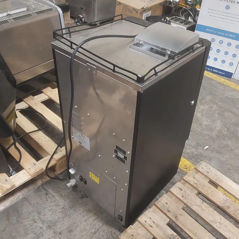 COFFETEK VITRO X4 COMMERCIAL COFFEE MACHINE