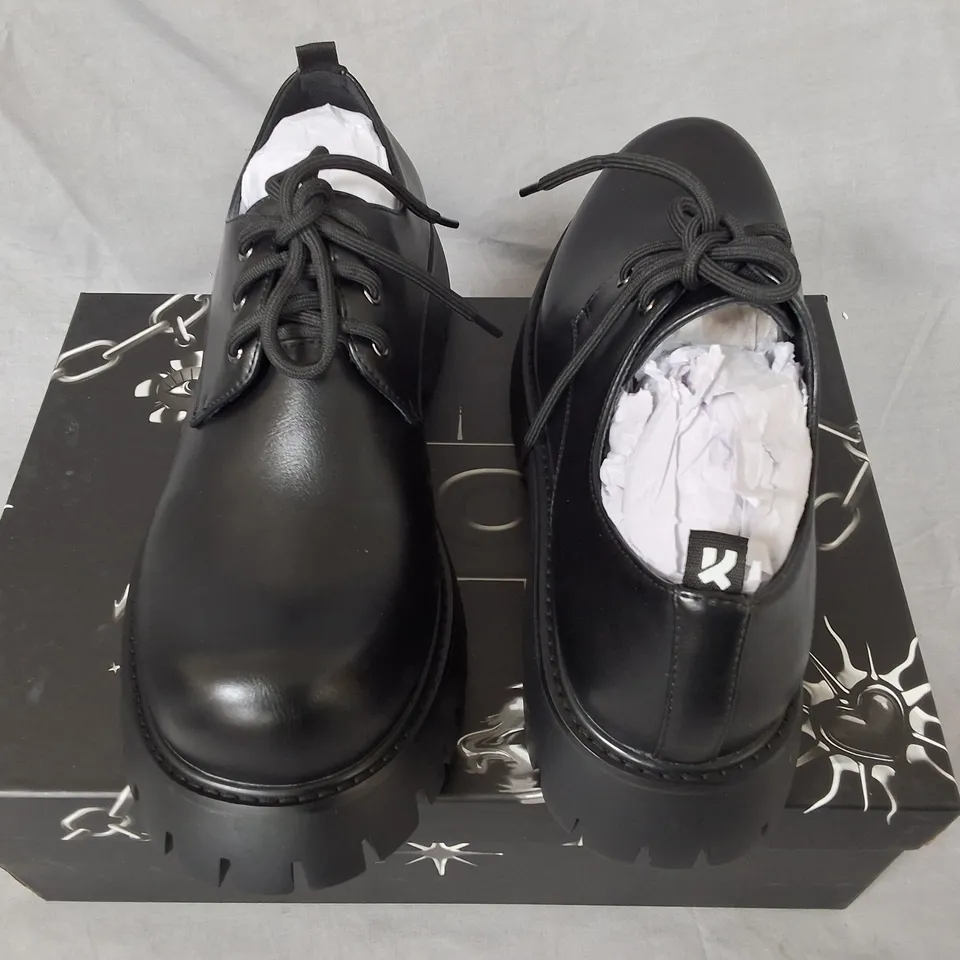 BOXED KOI DEACONS OF THE DEEP BLACK SHOES - UK 7