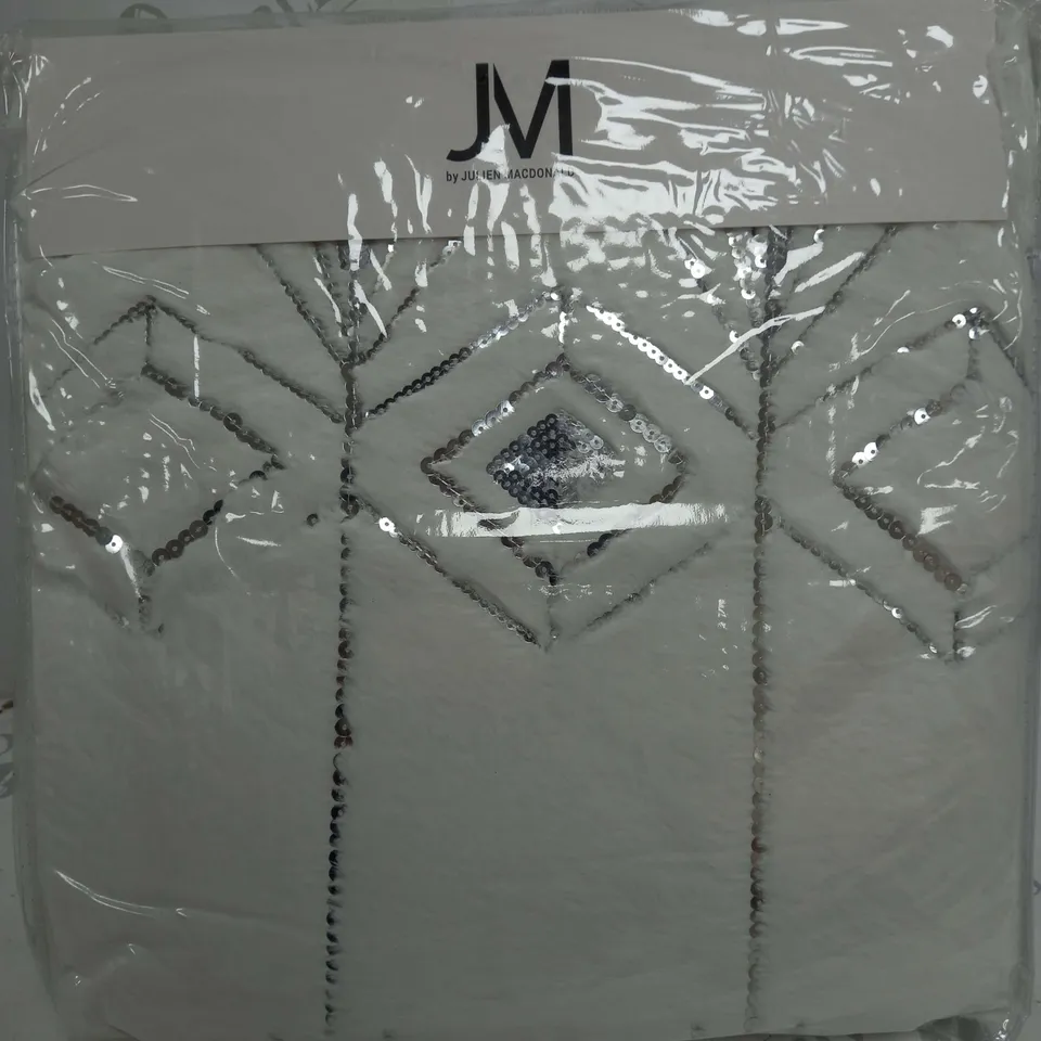 JULIEN MACDONALD JM ART EMBELLISHED THROW IN WHITE