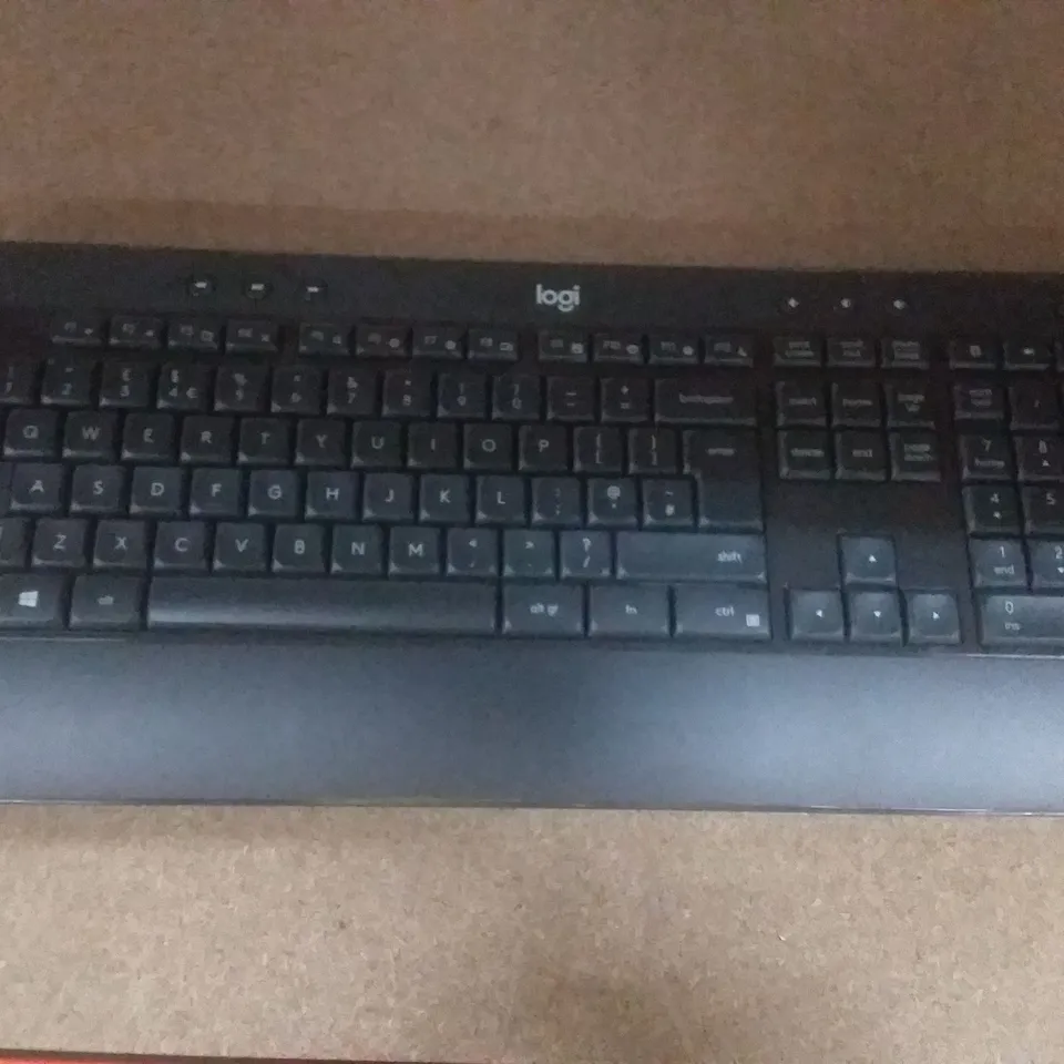 LOGITECH MK540 WIRELESS KEYBOARD