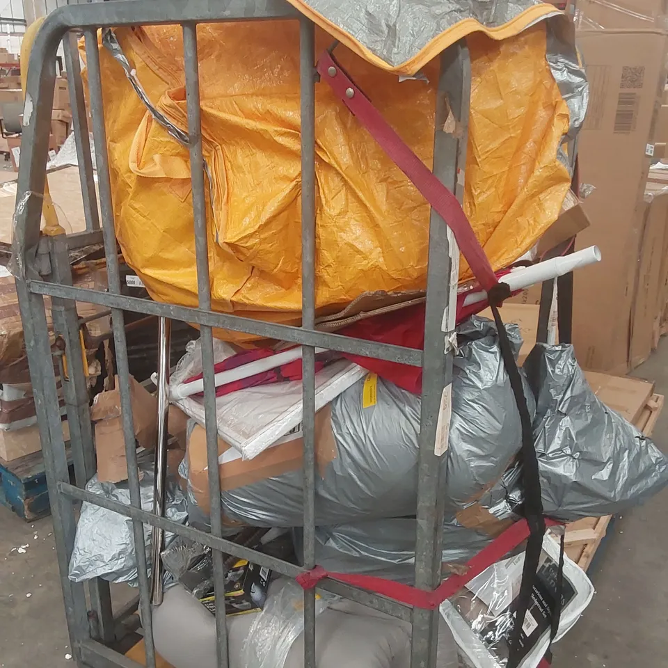 CAGE CONTAINING A LARGE QUANTITY OF ASSORTED HOUSEHOLD ITEMS INCLUDING BEDDING, LIGHTS ECT // CAGE NOT INCLUDED