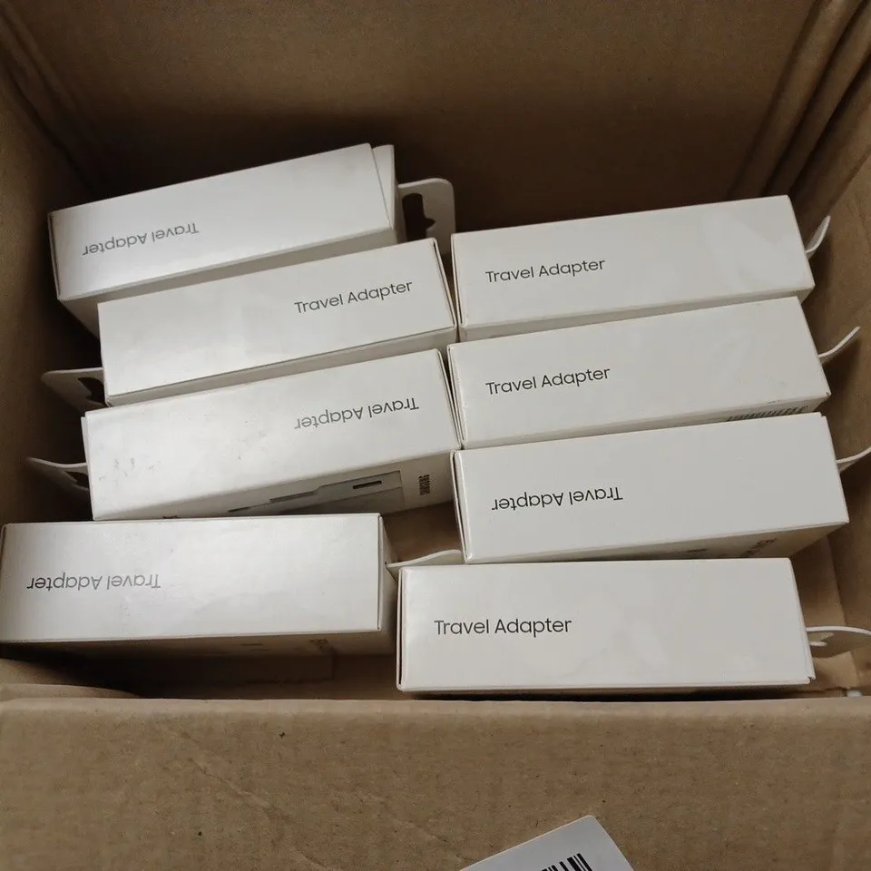 BOX OF APPROX 8 SAMSUNG 15W TRAVEL ADAPTERS 