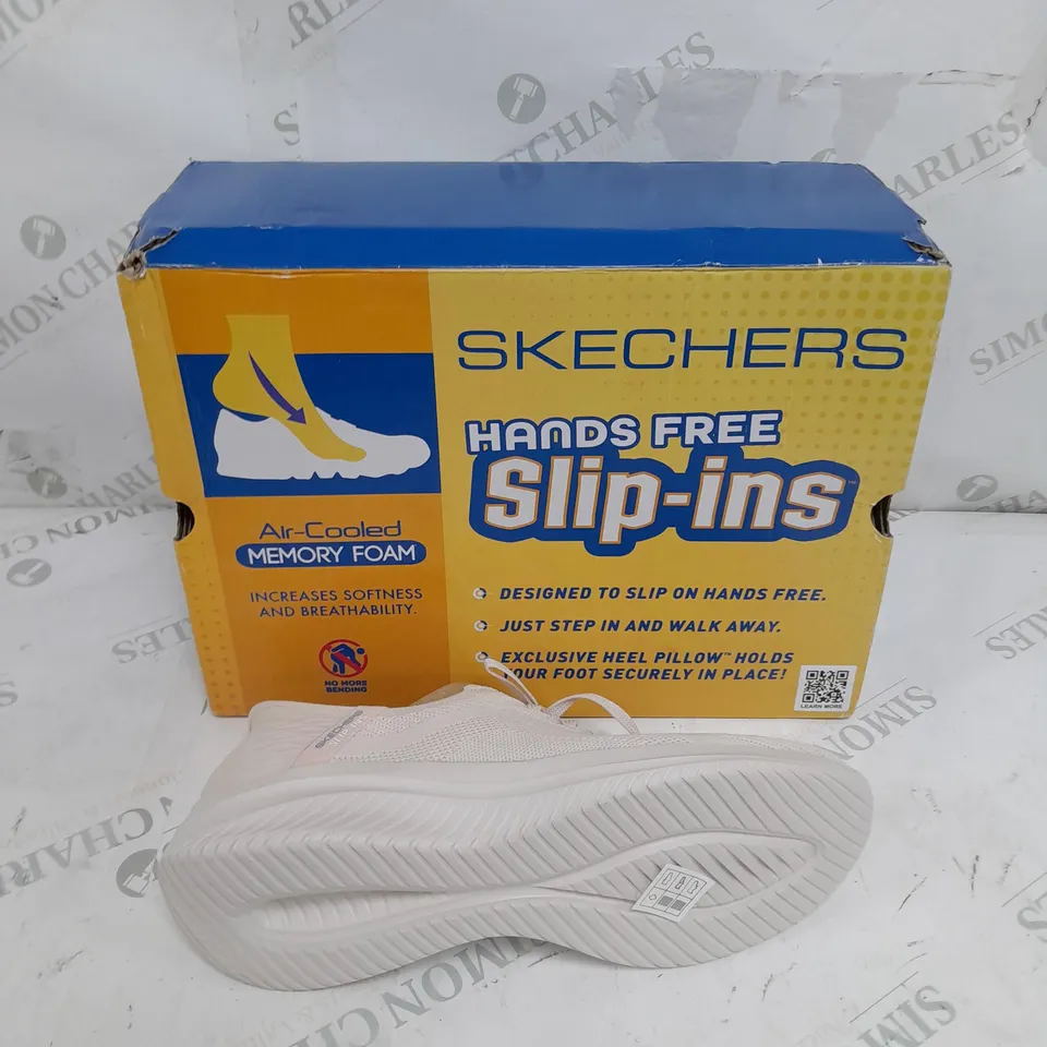 BOXED SKETCHERS PATH TRAINER CREAM SIZE 8 