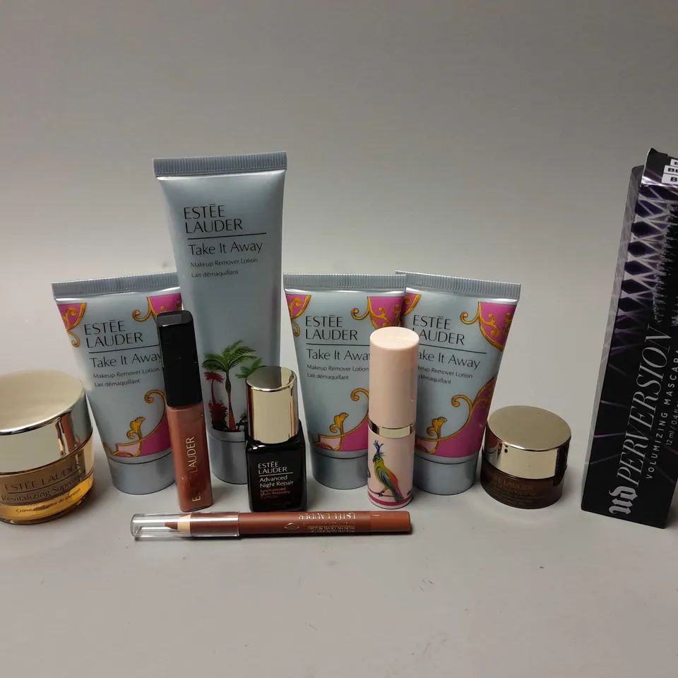 ESTEE LAUDER AWAY WE GO GIFT SET