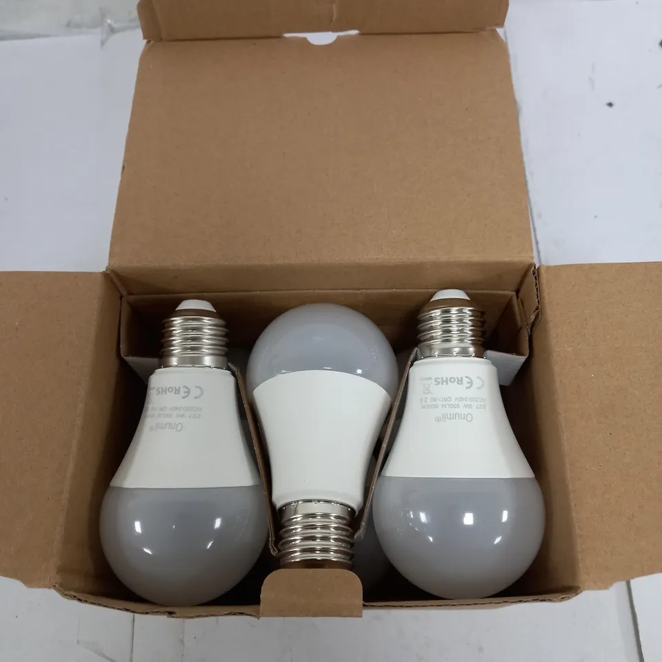 BOXED ONUMII 9W BULBS X6