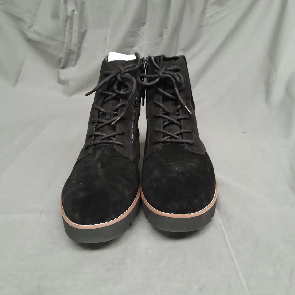 VIONIC LADIES BLACK SUEDE LACE UP BOOTS