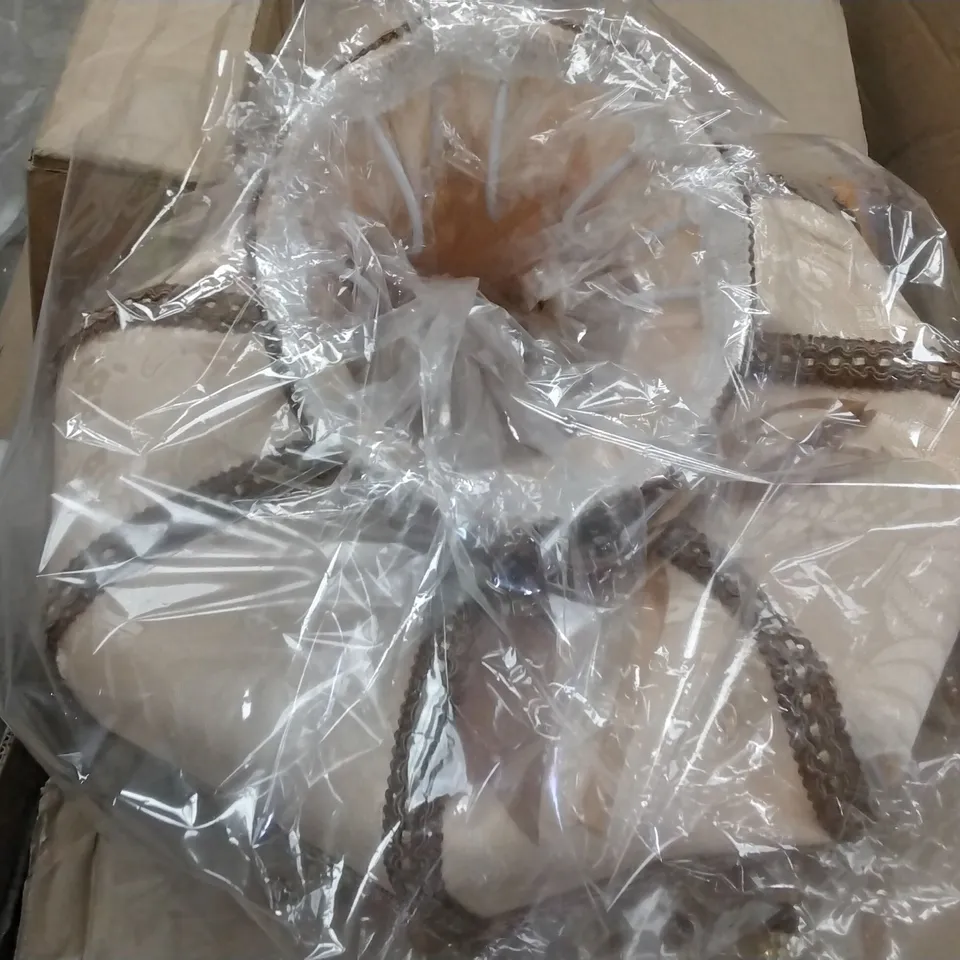 BOXED LAMPSHADE BEIGE (DAMAGED)