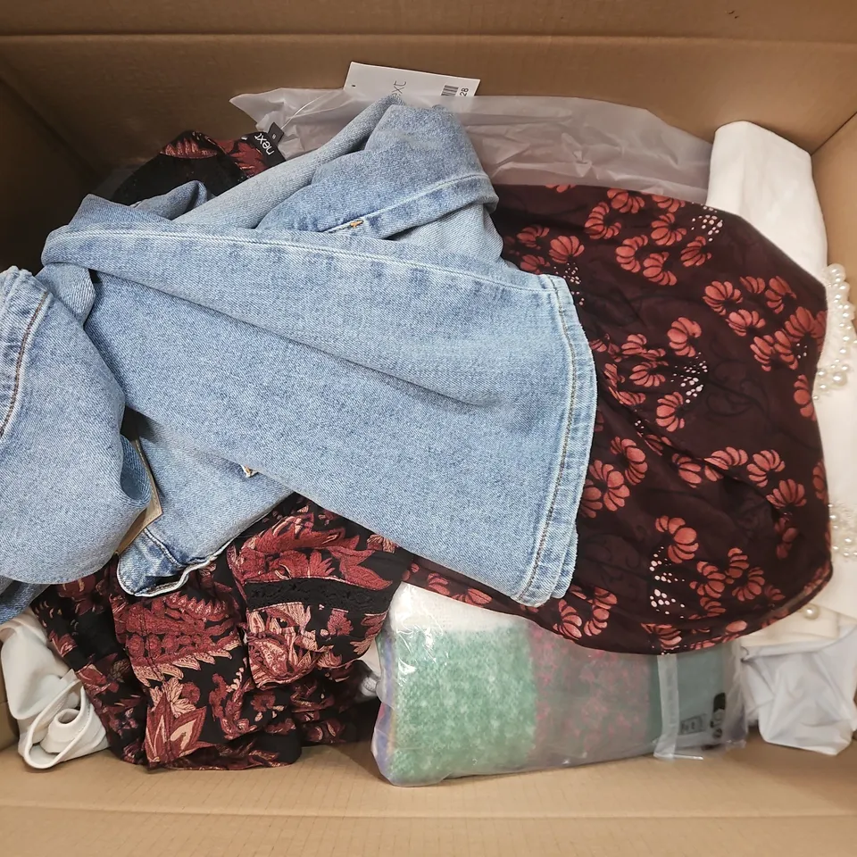 APPROXIMATELY 20 ASSORTED CLOTHING ITEMS IN VARIOUS SIZES, STYLES & COLOURS TO INCLUDE BRANDS SUCH AS NEXT, REIKO, ZARA, ETC - COLLECTION ONLY