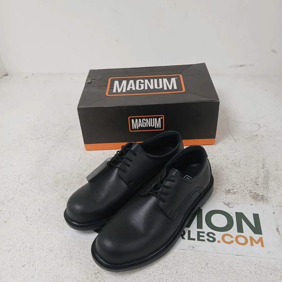 UK 7 MAGNUM DUTY LITE CT BLACK SAFETY SHOES 