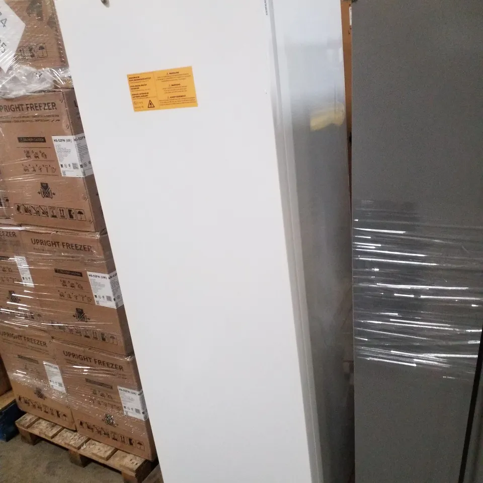 LIEBHERR LKEXV 3910 LABORATORY FRIDGE 360L