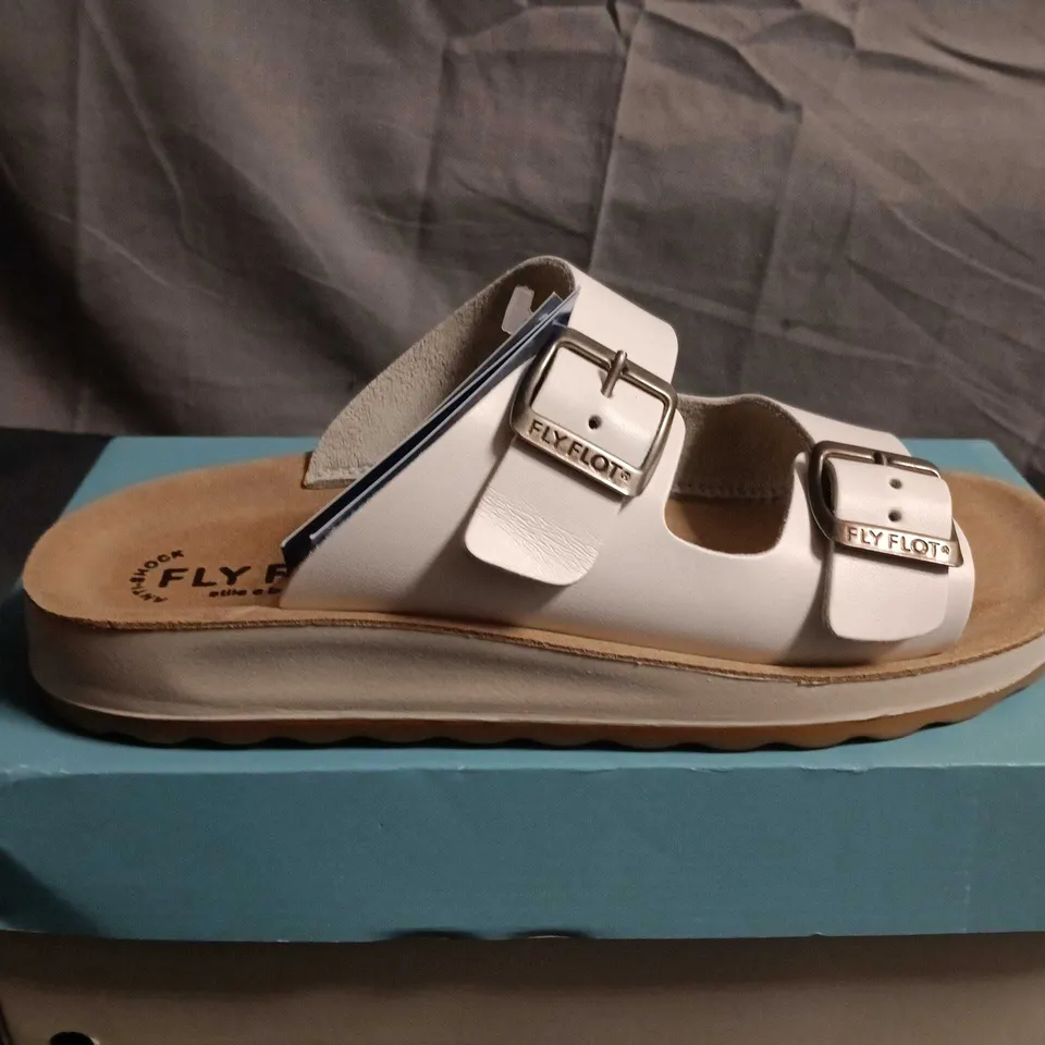 BOXED PAIR OF FLY FLOT WHITE DOUBLE-BUCKLE SANDALS – UK 5 (EU 38)