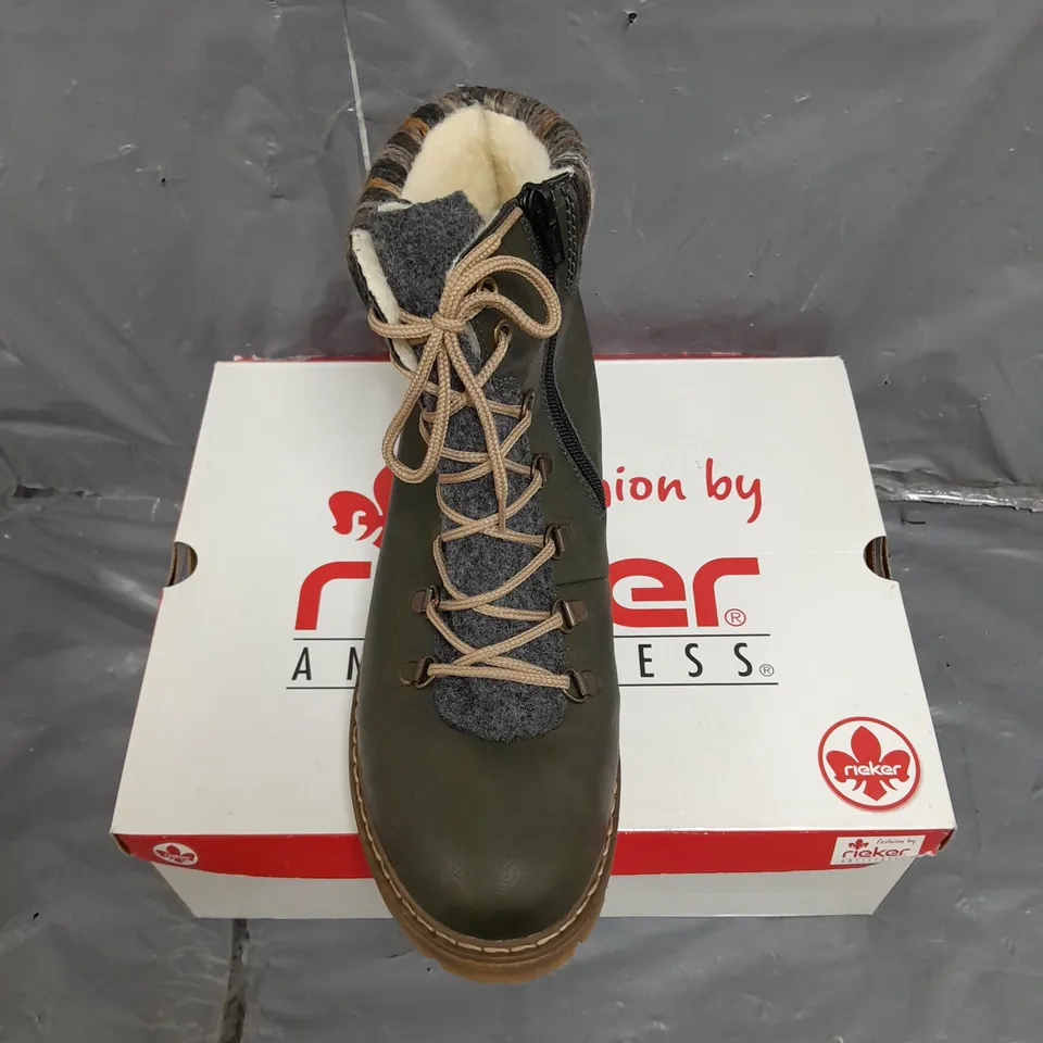 BOXED PAIR OF RIEKER LINED BOOTS IN GREEN SIZE 41