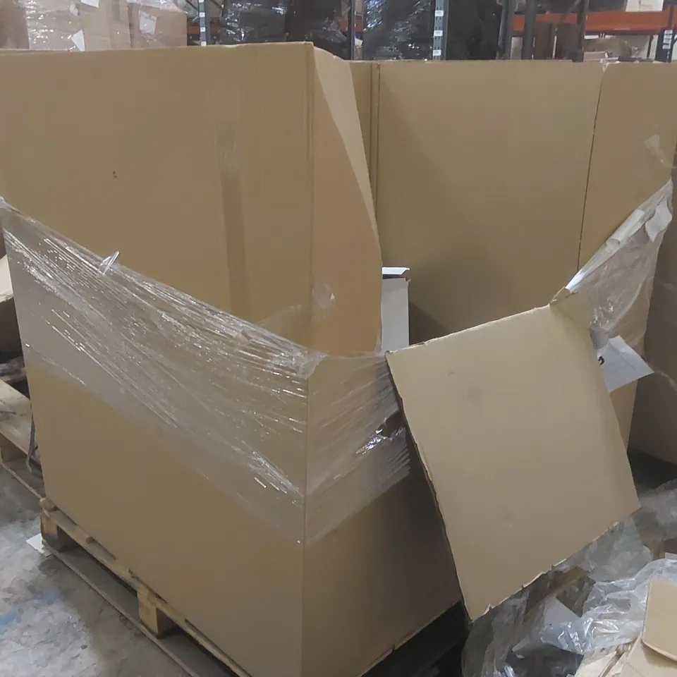PALLET CONTAINING A VERY LARGE QUANTITY OF TOOLS AND ASSORTED EQUIPMENT INCLUDING: LABGEAR 4-PORT GE POE, MINKY 30M RETRACTABLE CLOTHES LINE, MINKY RETRACTABLE REEL, DI-LOG DIGITAL WALL SCANNER ECT
