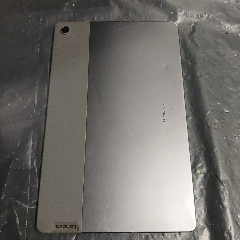 LENOVO TABLET – SILVER, DOLBY ATMOS BRANDING