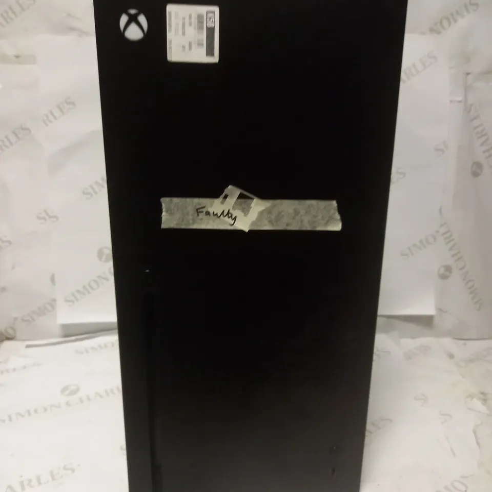XBOX SERIES X REPLICA MINI FRIDGE