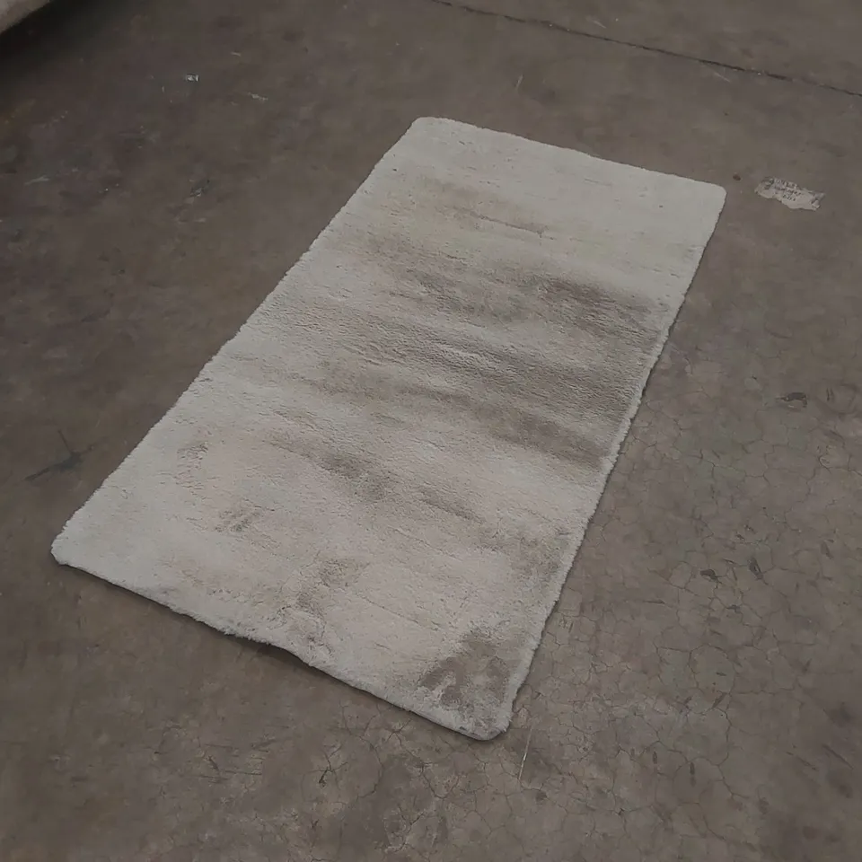 CREAM RECTANGULAR SHAG RUG 150 X 80CM