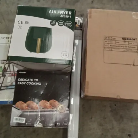 PALLET OF ASSORTED ITEMS INCLUDING 3-TIER FRUIT BASKET, AIR FRYER, FLIMEI 4 SLOT TOASTER, TAIYUHOMES DAY AND NIGHT ROLLER BLINDS, ALUMINIUM CARRY ON SUITCASE