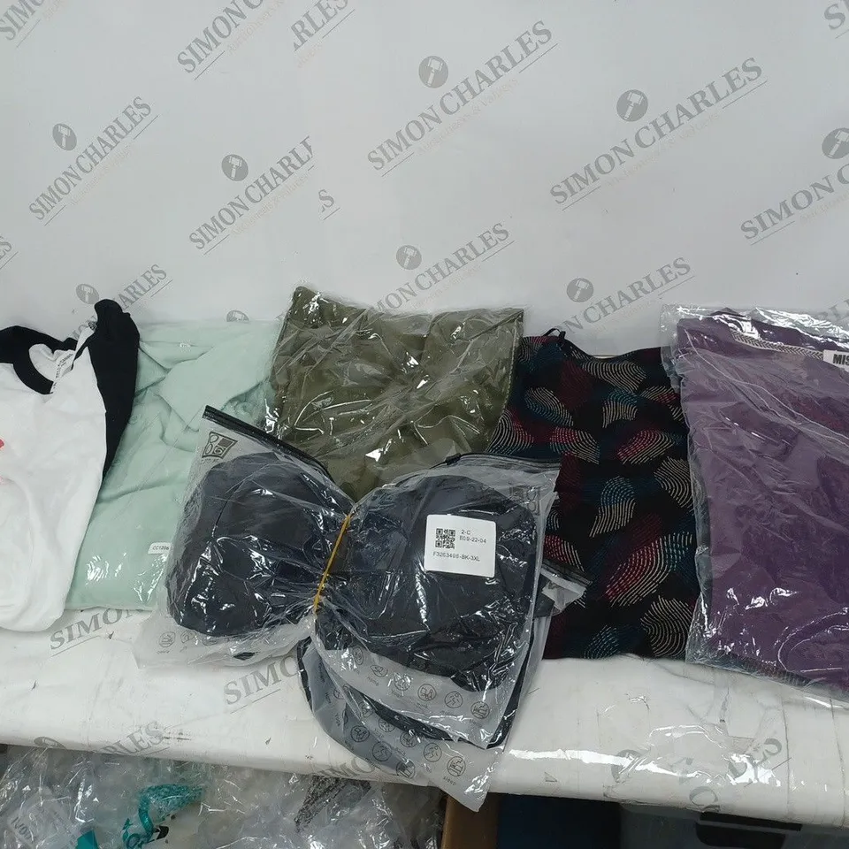 BOX OF ASSORTED CLOTHING ITEMS TO INCLUDE BRAS, SWEATERS, TOPS ETC 