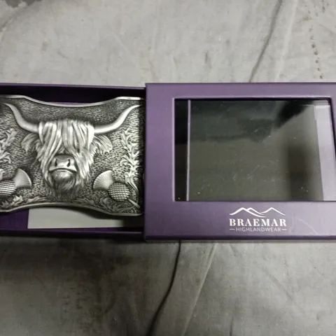 BOXED BRAEMAR HIGHLAND WEAR METAL BELT BUCKLE