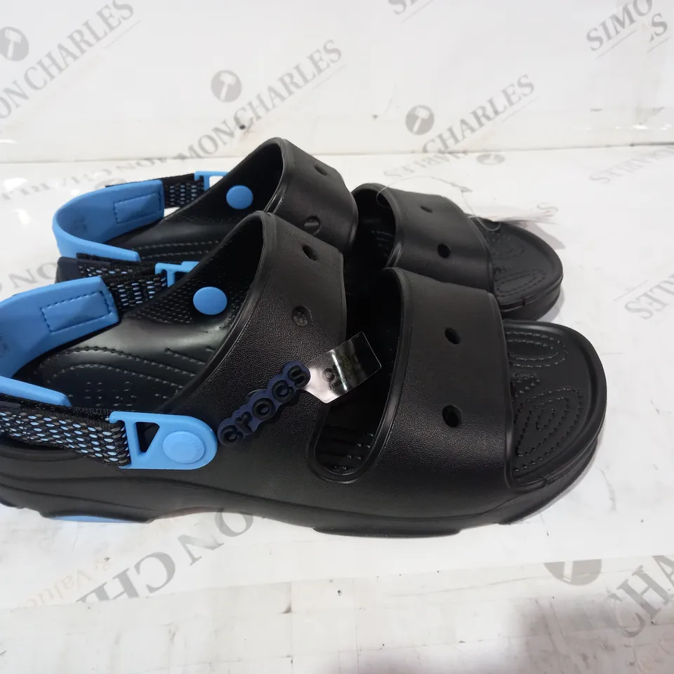 CROCS CLASIC ALL-TERRAIN SANDAL SIZE 9/10