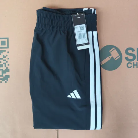 ADIDAS TRAIN ESSENTIALS 3-STRIPES WOVEN JOGGERS IN BLACK/WHITE SIZE MEDIUM